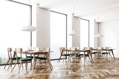 Modern beyaz çatı bar, yeşil sandalye