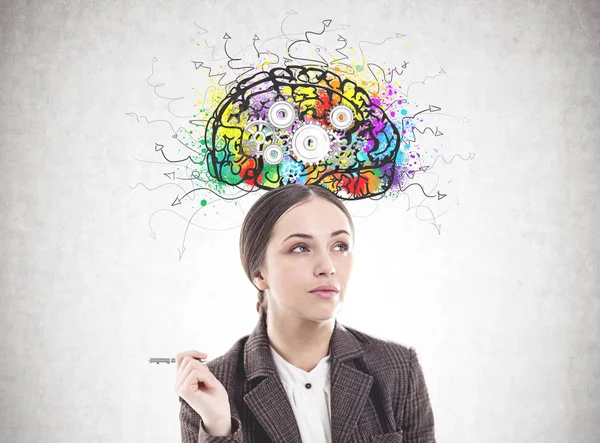 Pensive бізнес-леді з ручкою, когнітивний мозок — стокове фото