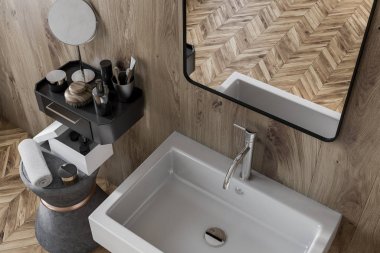 Beyaz ahşap banyo üst görünümünde lavabo
