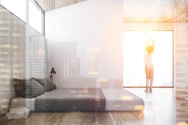 Beyaz yatak odası iç çatı, duvar tonda alay