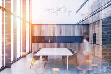 Çatı katı mutfak ve yemek odası, tonda kadın