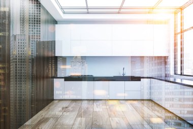 Ahşap ve beyaz mutfak iç tonda