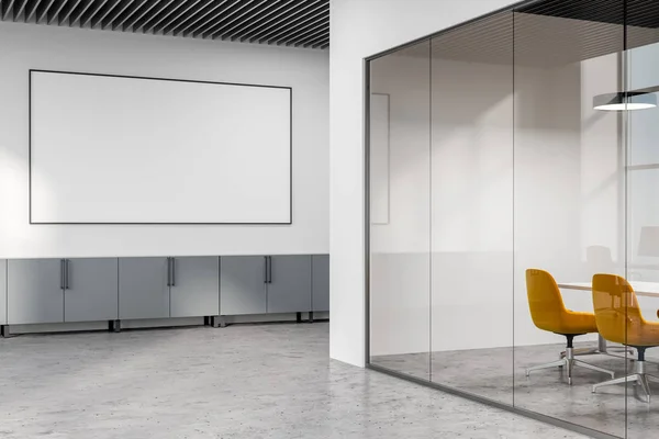 Loft bureau blanc salle de réunion coin, tableau blanc — Photo