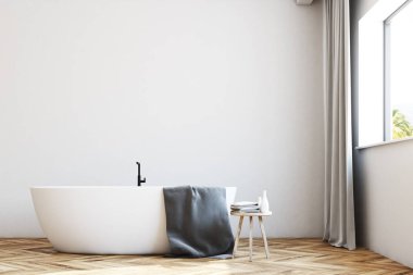 Beyaz banyo perde yakın, önden görünüm