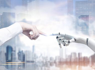 İnsan ve robot eller, şehre girmelerini