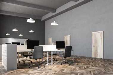 Bir koyu gri duvar ofis iç iç