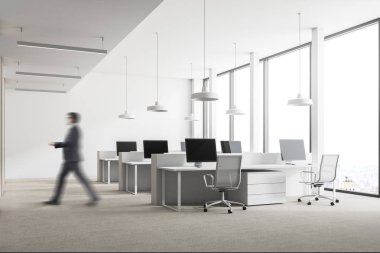 İşadamı loft beyaz ofis