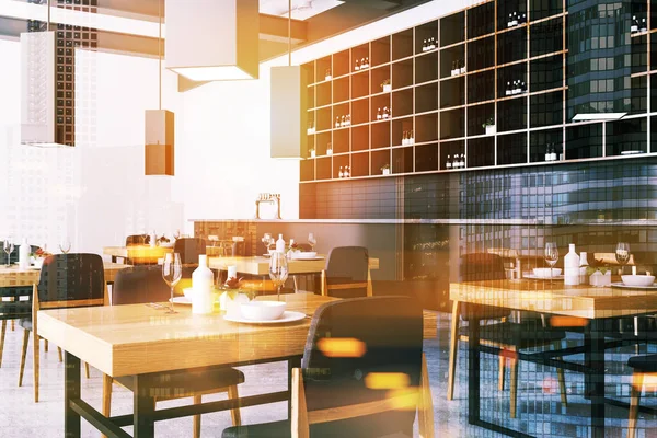 Tonda gri duvar bar iç