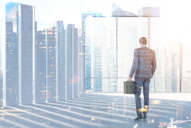 Afrika kökenli Amerikalı adam bavul modern ofis