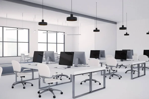 Hvit tabell - åpent kontorhjørne – stockfoto