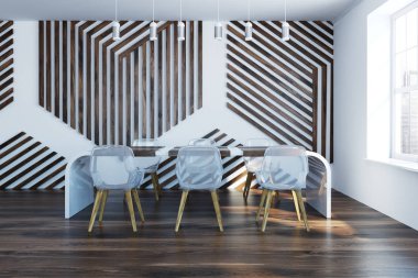 Ahşap duvar deseni ile şık yemek odası