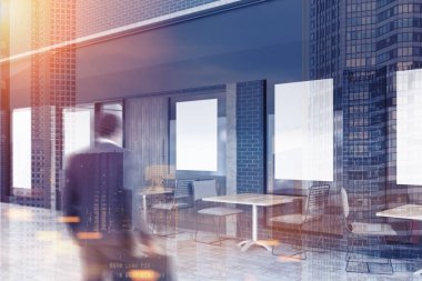 Siyah tuğla ve ahşap restoran posterleri yan tonda