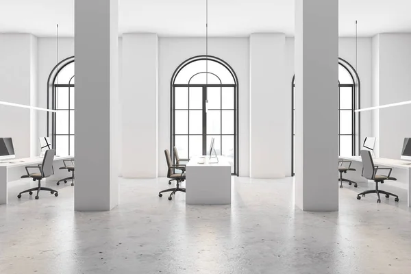 Seitenansicht des weiß gewölbten Großraumbüros — Stockfoto