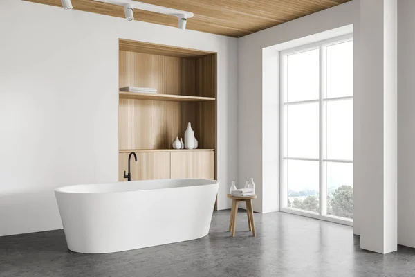 Angolo bagno bianco con vasca e armadio — Foto Stock