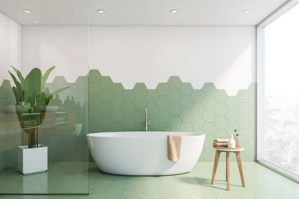 Groen en wit tegel badkamer interieur, bad — Stockfoto