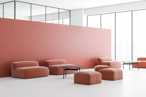 Escritório panorâmico vermelho sala de espera canto — Fotografia de Stock