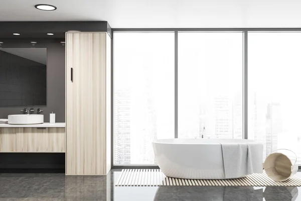 Azulejo cinza banheiro panorâmico, pia e banheira — Fotografia de Stock