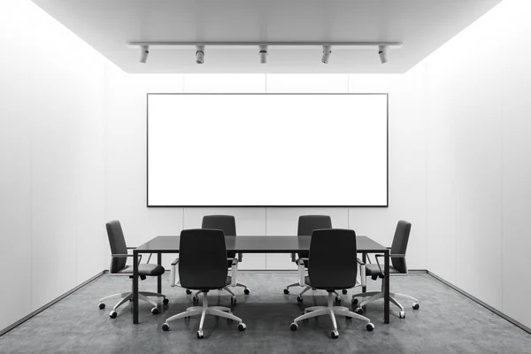 Interior de la sala de reuniones blanca con cartel —  Fotos de Stock
