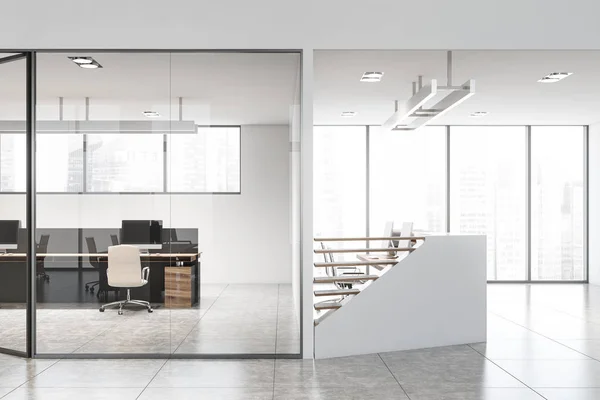 Ufficio open space bianco con reception — Foto Stock