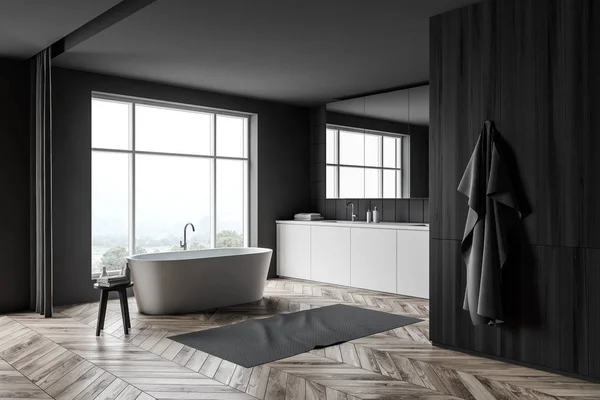 Angolo bagno grigio scuro e bianco con tenda — Foto Stock