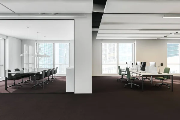 Besprechungsraum mit braunem Boden und Großraumbüro — Stockfoto