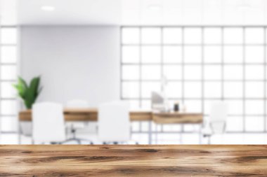 Bulanık beyaz Ceo ofisinde masa