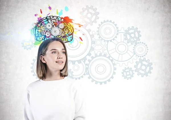 Inspirująca młoda kobieta, kolorowy szkic mózgu — Zdjęcie stockowe