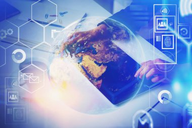 Ofiste tabletli adam, iş arayüzü