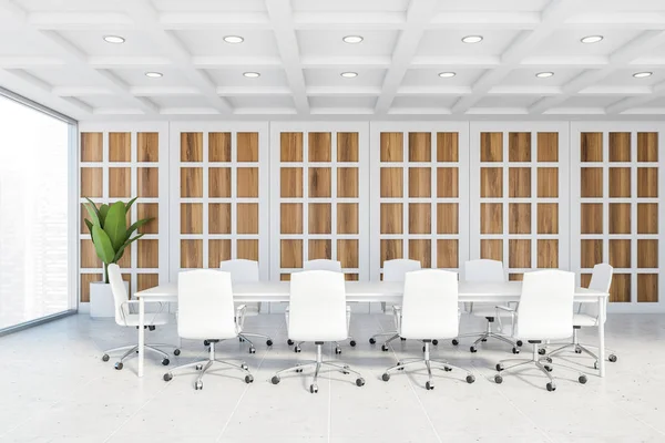 Drewniane i białe wnętrze sali konferencyjnej — Zdjęcie stockowe
