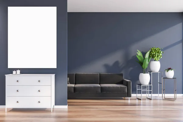 Ruang tamu biru dengan sofa dan poster — Stok Foto