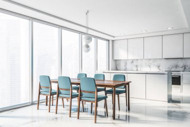 Panoramik beyaz ve mavi mutfak köşesi