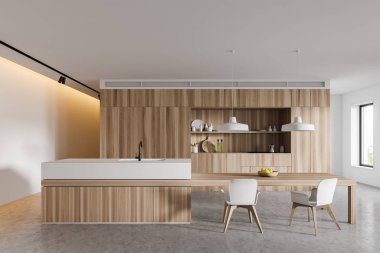 Ada ve sandalyeli açık ahşap mutfak.