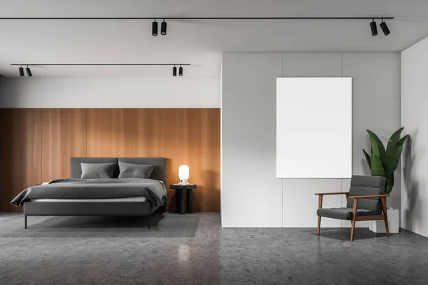 Posteri ile beyaz ve ahşap yatak odası — Stok fotoğraf