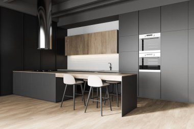 Bar ile gri ve ahşap mutfak köşesi