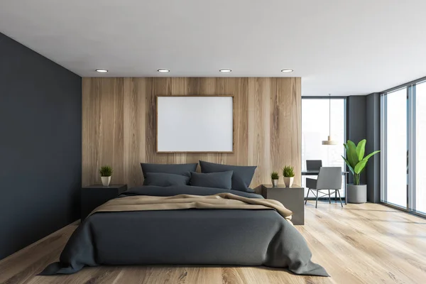 Trä och grått sovrum, hemmakontor och affisch — Stockfoto