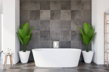 Geniş bir banyo, beyaz ve fayanslı duvarlar, büyük saksı bitkileriyle rahat bir küvet ve havlu ve güzellik ürünleriyle dolu bir sandalye. Spa konsepti. 3d oluşturma