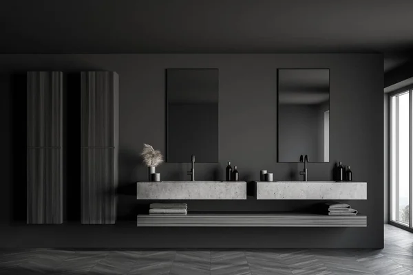 Gri Duvarlı Otel Banyosu Koyu Ahşap Zemin Aynalı Çift Katlı — Stok fotoğraf