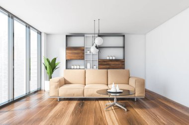 Beyaz duvarlı panoramik oturma odasının içi, ahşap zemin, bulanık şehir manzaralı pencere ve arkasında yuvarlak sehpa ve dolap olan bej kanepe. 3d oluşturma