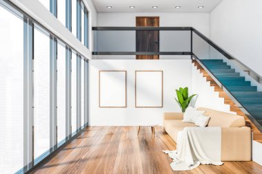 Panoramik oturma odasının içinde beyaz duvarlar, ahşap zemin, iki dikey maket posterli bej kanepe ve merdiven var. Bulanık şehir manzaralı bir pencere. 3d oluşturma