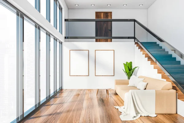 Panoramik oturma odasının içinde beyaz duvarlar, ahşap zemin, iki dikey maket posterli bej kanepe ve merdiven var. Bulanık şehir manzaralı bir pencere. 3d oluşturma