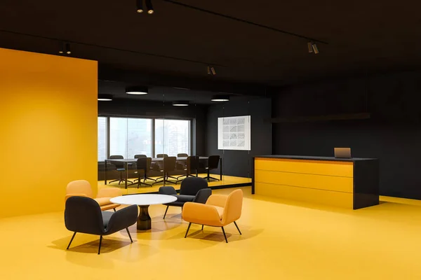 Roh Moderního Kancelářského Sálu Žlutými Černými Stěnami Světlá Recepce Laptopem — Stock fotografie