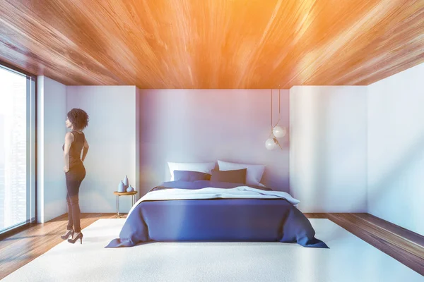 Beautiful Young African American Woman Standing Minimalistic Panoramic Hotel Bedroom — Stock Photo, Image