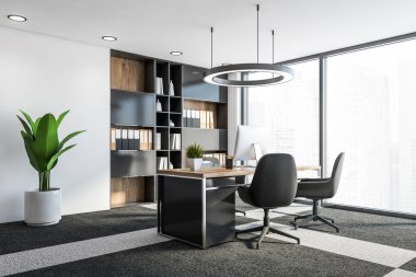 Panoramik CEO ofisinin köşesinde beyaz duvarlar, halı döşeli yerler, ziyaretçiler için sandalyeli gri bilgisayar masası ve klasörlü kitaplık. Bulanık şehir manzaralı pencereler. 3d oluşturma