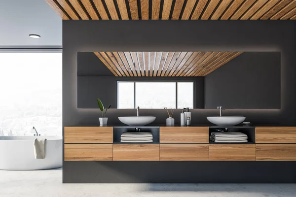 Komfortables Doppelwaschbecken Auf Holzarbeitsplatte Panorama Badezimmer Mit Grauen Wänden Holzdecke — Stockfoto