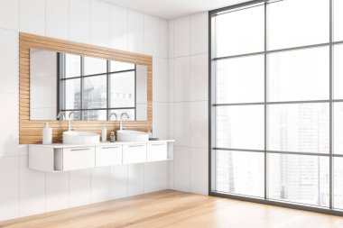 Beyaz fayanslı, ahşap duvarlı, ahşap zeminli, rahat, yatay aynalı, beyaz tezgahta duran büyük banyonun köşesi. Bulanık şehir manzaralı bir pencere. 3d oluşturma