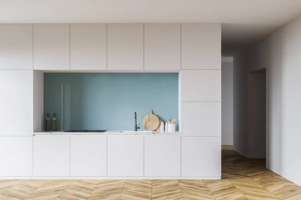 Interior Elegante Cocina Minimalista Con Paredes Blancas Azules Suelo Madera —  Fotos de Stock