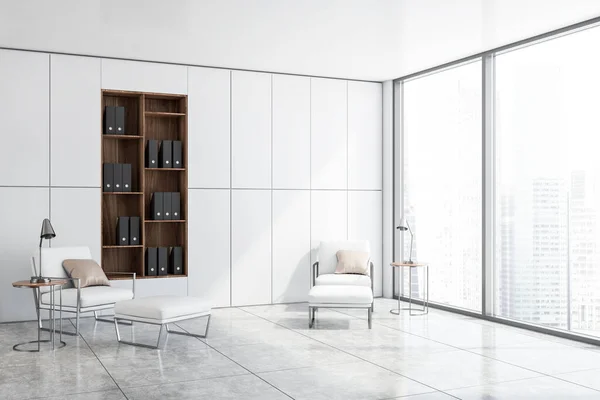 Ecke Des Luxuriösen Bürowarteraums Mit Weißen Und Hölzernen Wänden Zwei — Stockfoto