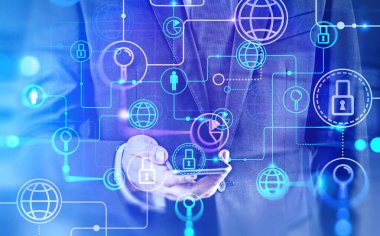 Tanımlanamayan iş adamının elinde akıllı telefon var. Bulanık, yaratıcı, fütüristik internet ve online iş arayüzü var. Tonu ayarlanmış resim