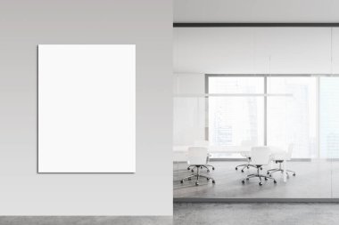 Beyaz ve cam duvarlı şık bir yönetim kurulu odası, beton zemin, beyaz sandalyeli uzun bir toplantı masası ve bulanık şehir manzaralı bir pencere. Salonda dikey maket posteri. 3d oluşturma