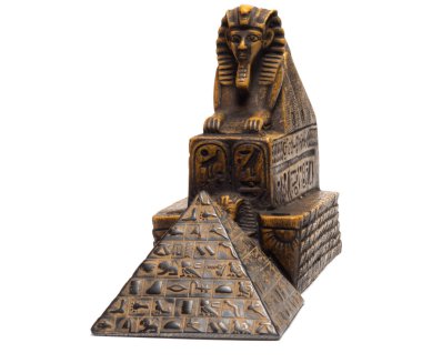 Beyaz arkaplanda bulunan Sfenks biblosu ve piramidi